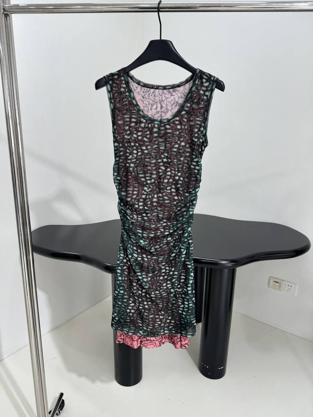 dvn New Elastic Mesh Dress Multi-Layered Gauze Covers The Flesh And Makes You