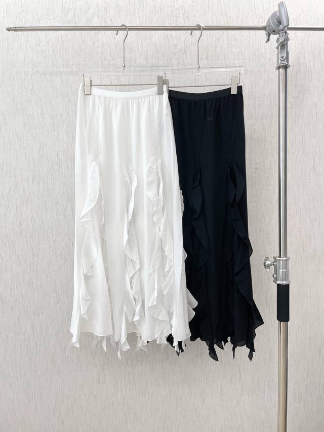 Ruffled Skirt The Ruffled Elements Are Flexible And Elegant, Adding A Romantic A