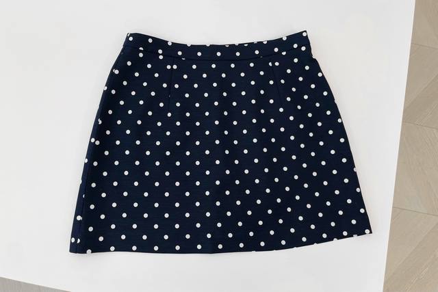25 New Style Polka Dot Short Skirt The Main Body Is Dark Blue With Dots, Whic