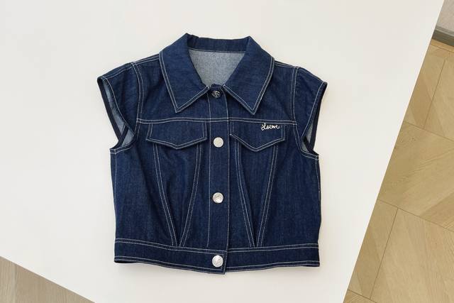 25 New Sleeveless Denim Short Jacket. Denim Is Durable And Popular. This Slee