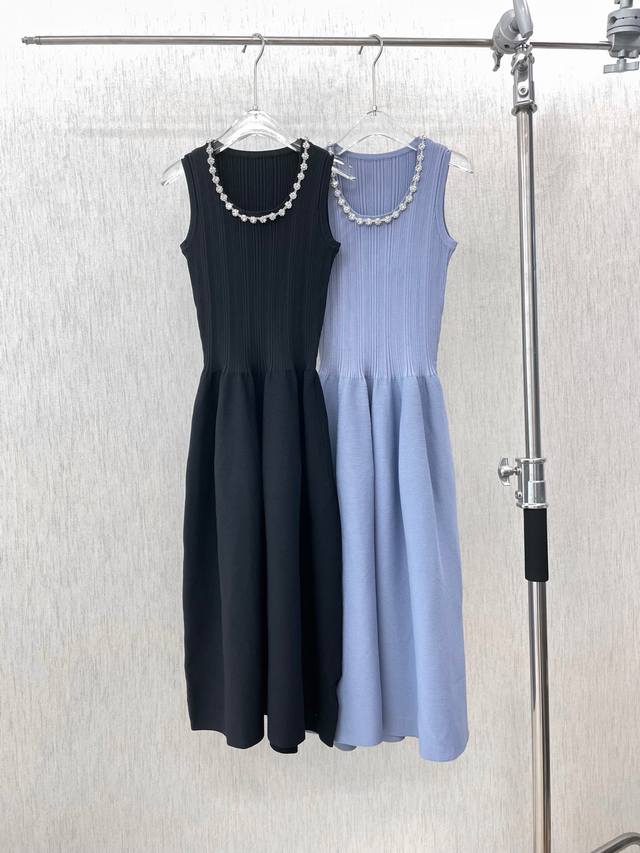 25 New Style Collar Sleeveless Dress In Black And Light Blue. Pearl Elements