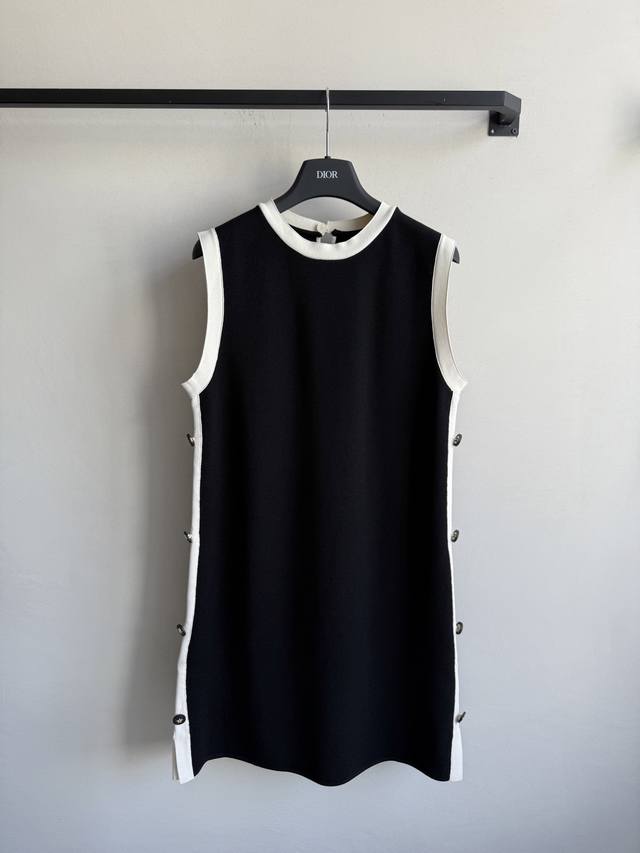 dio* Short Jacket With Contrasting Black And White Design And Five-Pointed St