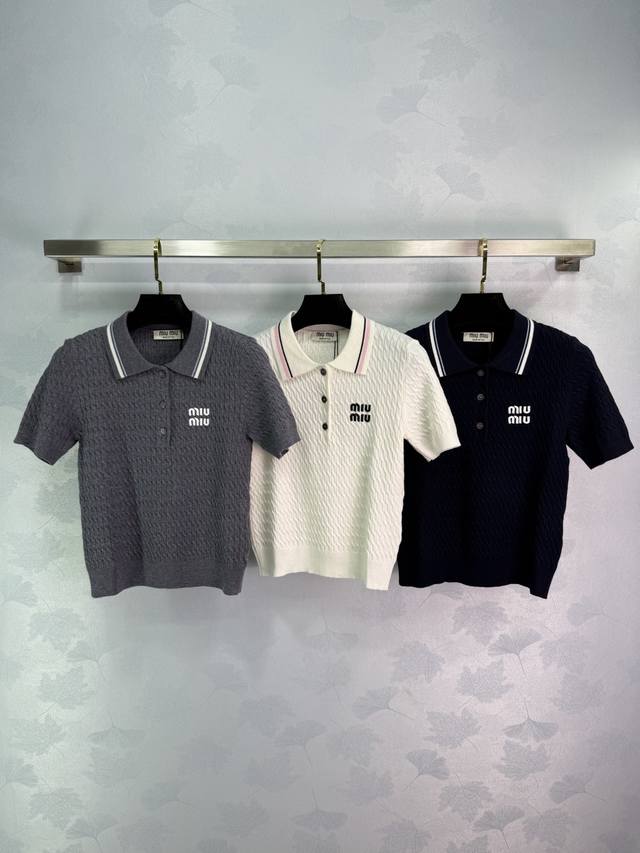 miumi*25 New Summer Knitted Polo Shirt Is Simple And Exquisite. The Contrasti