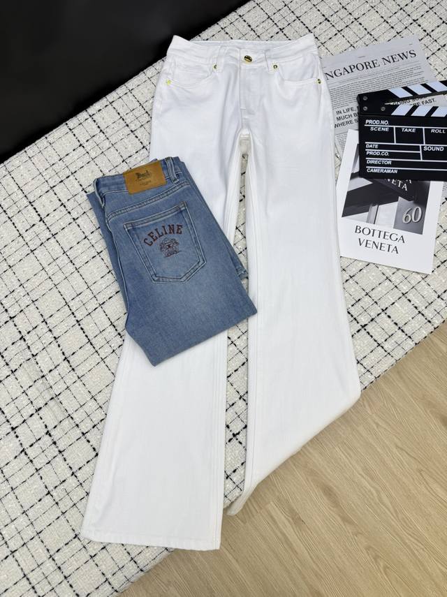 celin*25Ss Back Pocket Embroidered Pattern Flared Jeans. You Won't Want To Ta