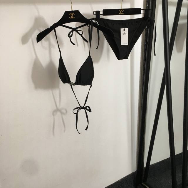 Style No. 20253071 Alo* New Bikini Two-Piece Swimsuit Set Hardware Logo Decorati
