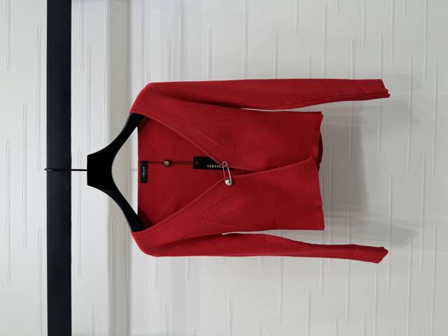New Original High-End Quality Versac*2025 Spring And Summer Latest Series Pin Kn