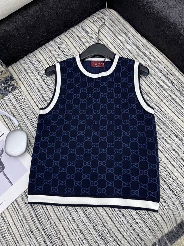 Hot Item In Stock Original Quality Guc * 25 New Sleeveless Sweater The Color Is
