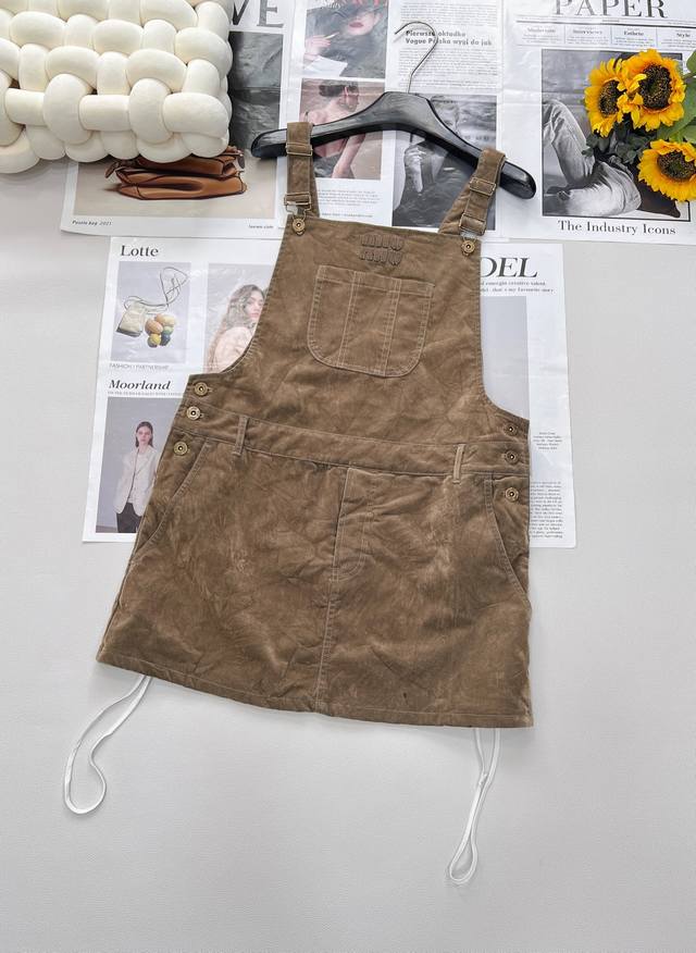 Miu Miu 2025 New Masterpiece Velvet Denim Overalls Skirt Is Here. This Overalls