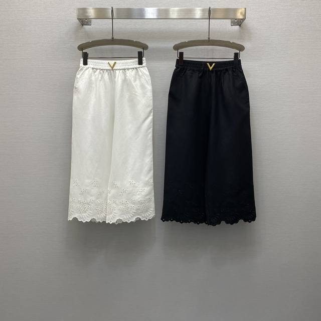 va*25Ss Temperament High Waist Metal Buttons Decorated Trouser Legs Positioni