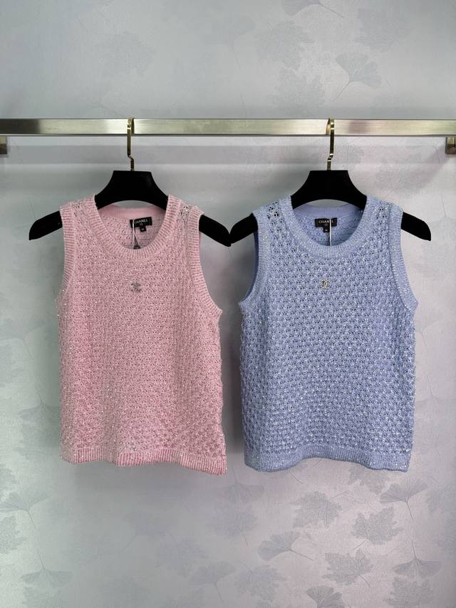 chane*2025 Spring And Summer Series Silver Silk Knitted Vest With Fine Sequin