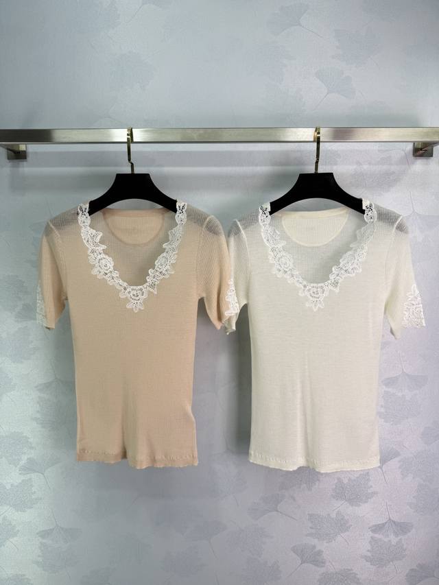 chloe Chloe V-Neck Lace Short-Sleeved Knitted Top. Exquisite Lace Design. Sup