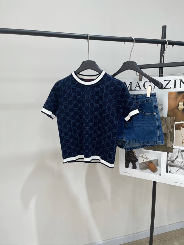 gg Navy Blue With White Edges Round Neck Knitted Short Sleeves Fabric: Fine C