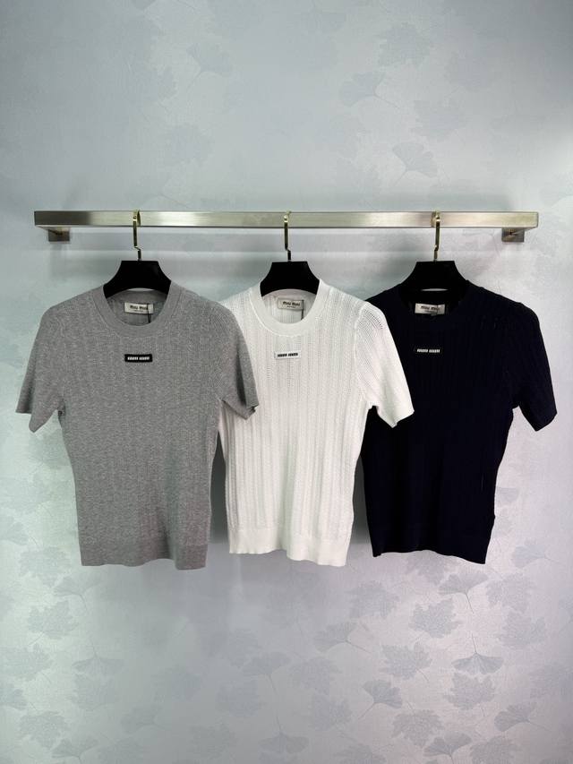 Threaded Hollow Knitted Short Sleeves Exclusively Produced With A Simple Yet Sty
