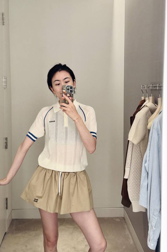 miumi* 25Ss New Spring And Summer Hollow Lapel Polo Short-Sleeved TopExclusiv