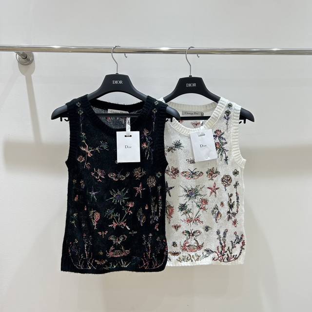 Dior New Women's Clothing With Floral Embroidery All Over The Body, Exquisite An