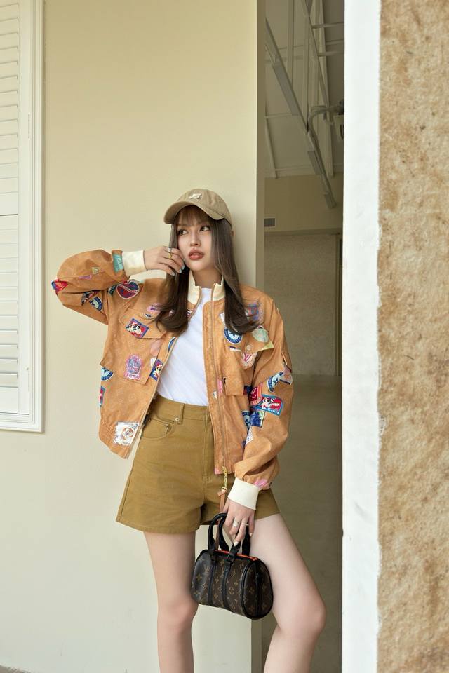 Original Ll.....2025 Spring And Summer New Fashion Full-Print Badge Jacket Custo
