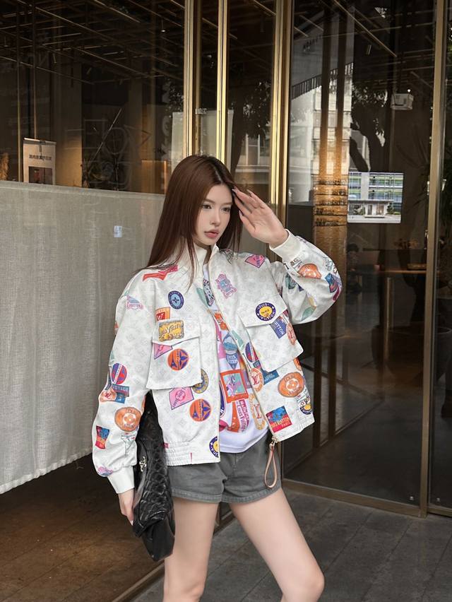Original Ll.....2025 Spring And Summer New Fashion Full-Print Badge Jacket Custo