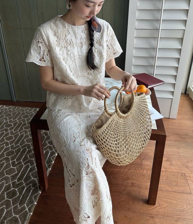 Original Cho.....2025 Summer New Fashion Heavy French Embroidery Flower Top Made