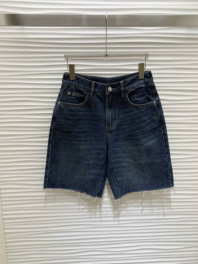 Original Mm6......2025 Summer New Fashion Denim Shorts With Leather Tag On The B