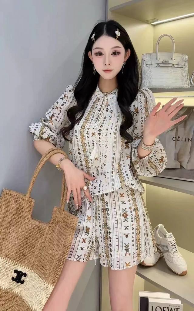 Original Zm 2025 New Summer Fashion Suit Retro Style Irregular Cut Top With Shor