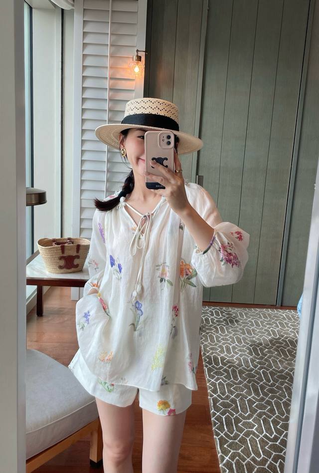 Original Dg 2025 New Summer Fashion Suit, Flower Top With Shorts, Made Of Ramie