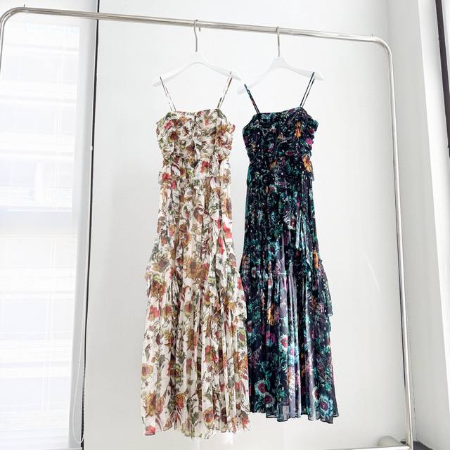 Style No. 8929-1 Composition 100% Silk Size 0 1 2 3 Waist Bust Long 0 70 88 142