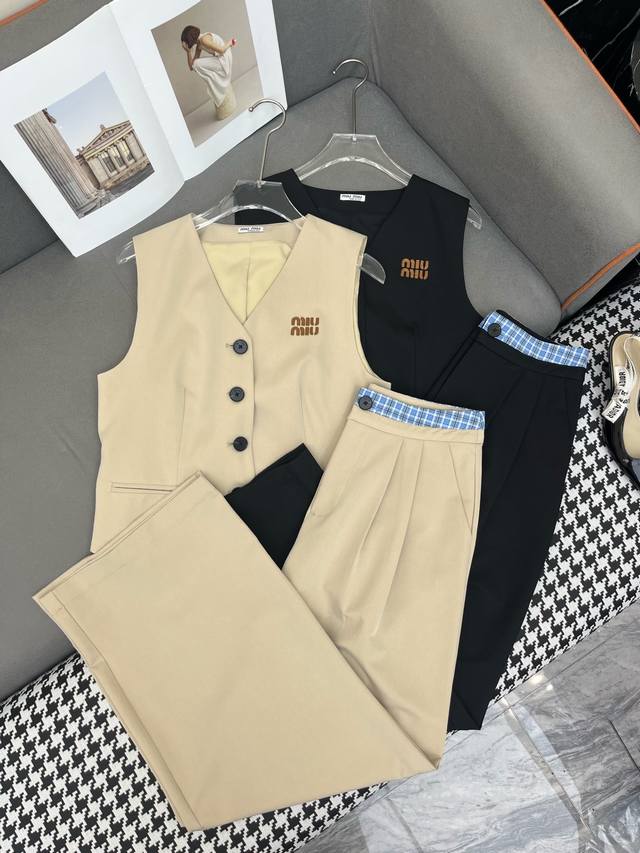 miumi* 25Ss New Vest Top Wide-Leg Pants Suit Letter Embroidery Decoration Hig