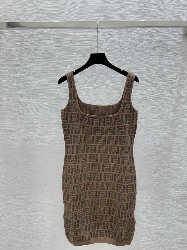 Early Spring New Round Neck Letter Knitted Short Sleeve Vest Dress Color Brown S