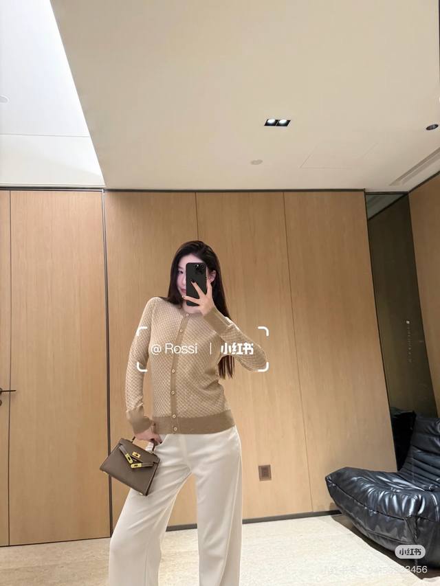fend*25Ss Spring And Summer New Silk Wool Cardigan Original Development High