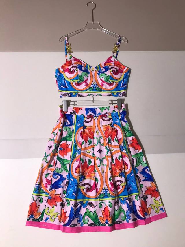 Suit* Versace Baroque Print Metal Buckle Tube Top Camisole Skirt Suit Two-Piece