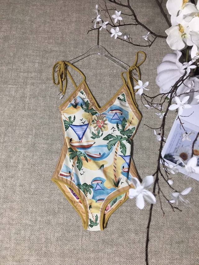 d&G Dolce & Gabbana Embroidered Crown Coconut Leaf Print Tied Shoulder Elasti