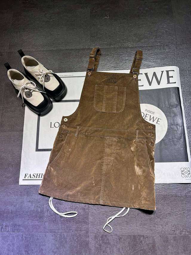 pp Miu Mi**Miu Miu Ladies Suspender Mini Skirt Half Skirt Skirt Shipped Shoul