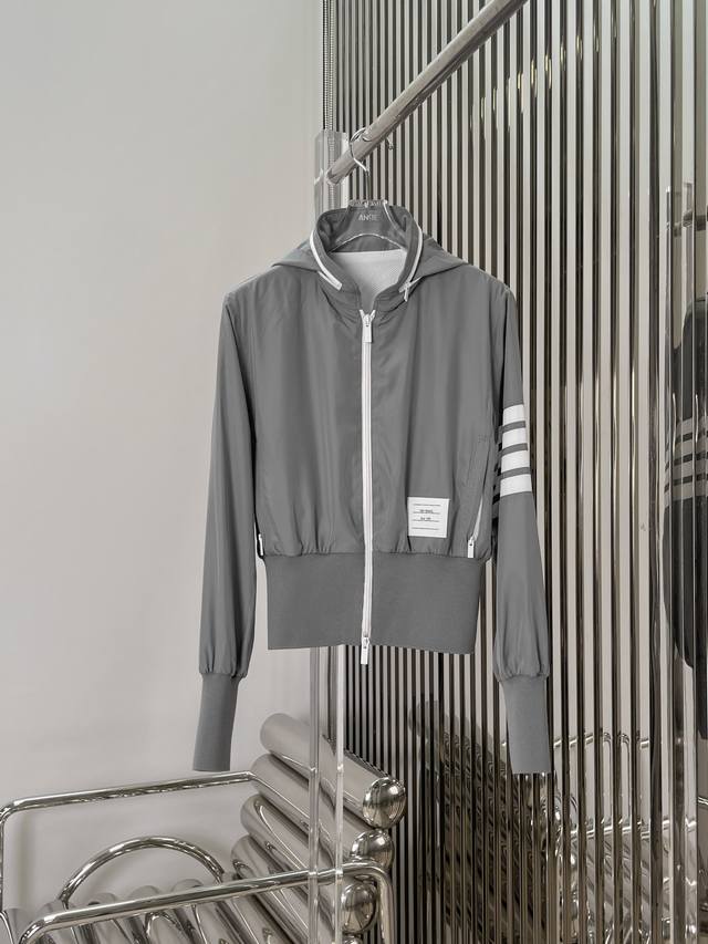 New Latest Tb 25New Classic Four-Bar Sun Protection Jacket Size Sml