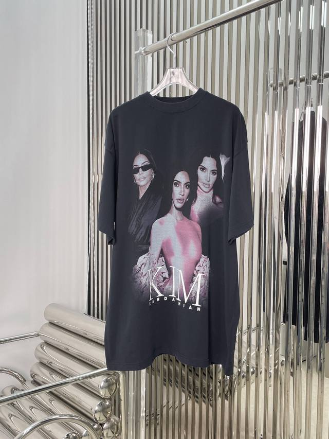 New Latest Slp 80New Kardashian Joint Printed T-Shirt Size Sml