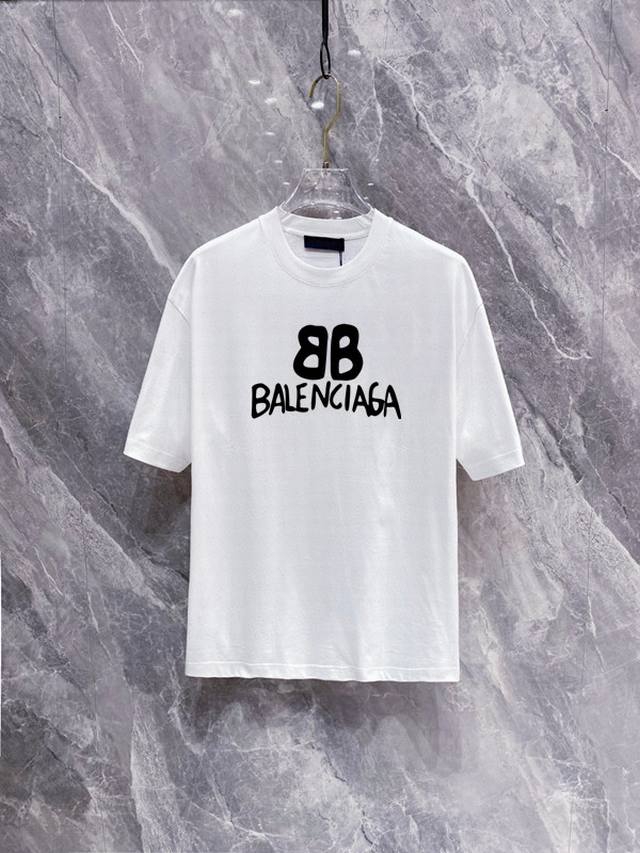 Balenciaga 2025 Latest Men's High-End Goods. The Letter Logo Print On The Chest