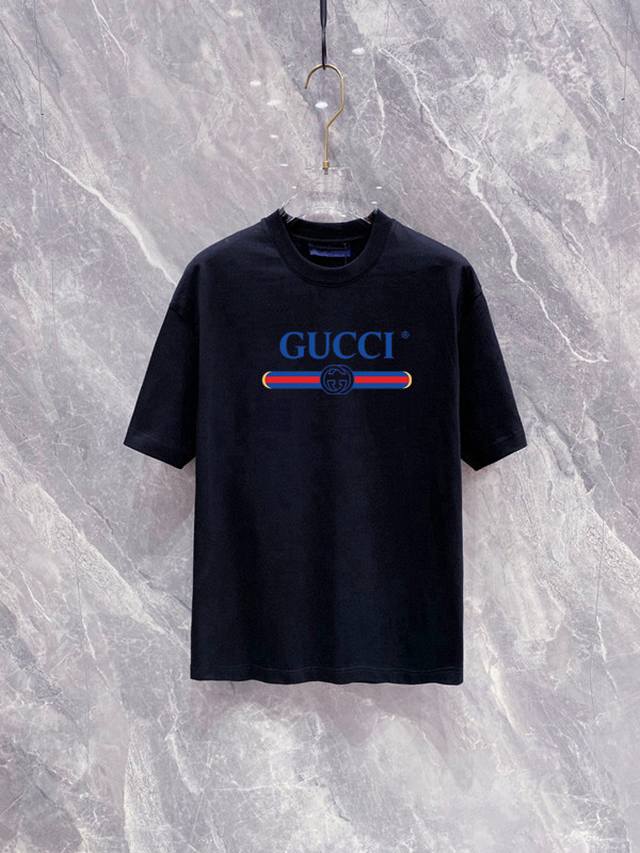 Gucci 2025 Latest Men's High-End Goods. The Letter Logo Print On The Chest Adds