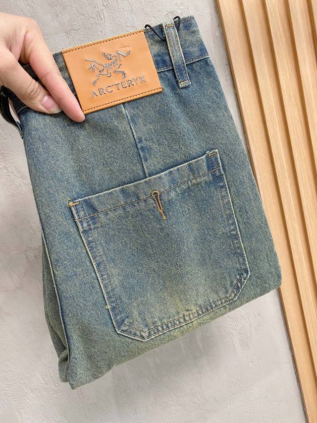 Arc'teryx Men's Fashion Trend Wide-Leg Jeans Official Announcement Album Poster