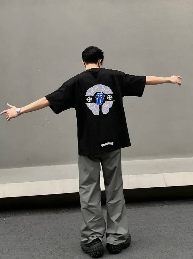 chrome Hearts 25S Trendy T-Shirt. Unisex Chrome Hearts Horseshoe Logo Heat Tr