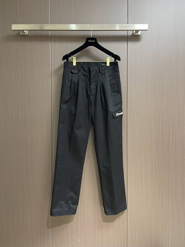 lv 2025Ss Pocket Embroidery Trousers 40S*40S Double-Sided Cotton Twill Fabric