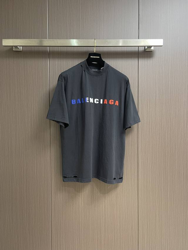 balenciaga 3D Foam Printed Tricolor Letter Short-Sleeved T-Shirt Uses 16 Comb