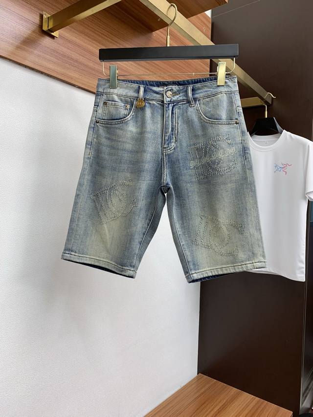 dg 25Th Spring And Summer New Casual Denim Shorts Are Neatly Cut And Full Of