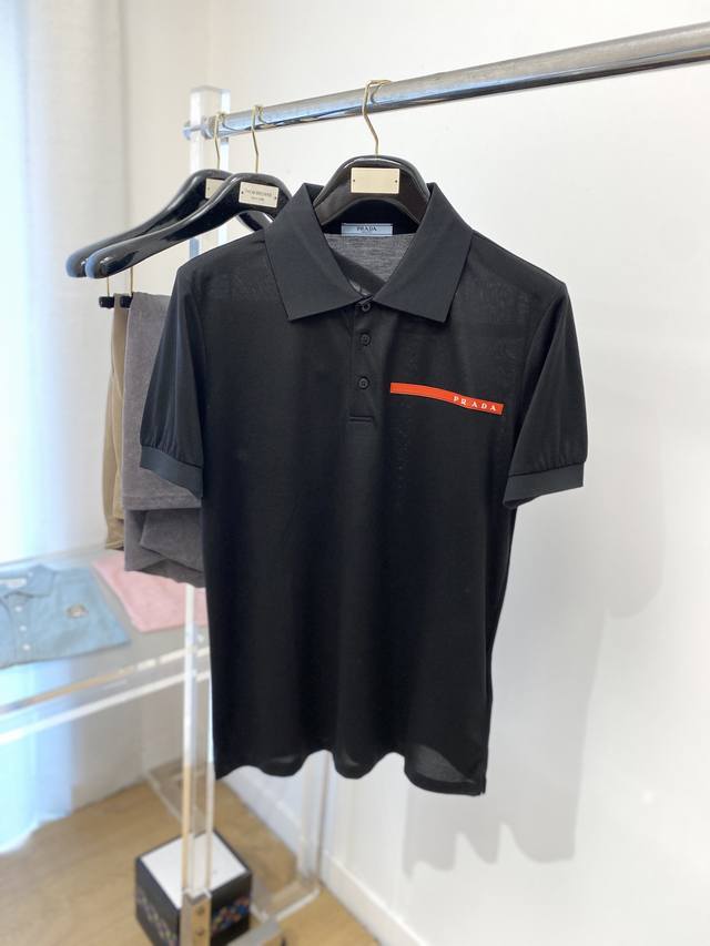 Prada's Latest Short-Sleeved T-Shirt For 2025 Is Handsome And Fashionable. The T