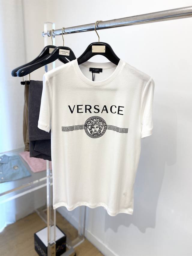Versace 2025 Latest Short-Sleeved T-Shirt, Handsome And Fashionable, Top-Grade P