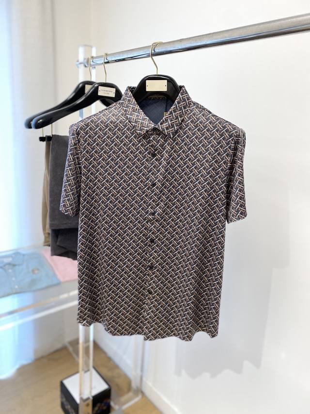 Burberry 2025 New Short-Sleeved Shirt, Stylish, Simple And Versatile, Customized