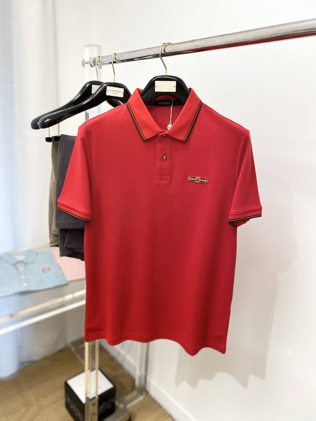 Gucci's Latest Short-Sleeved T-Shirt For 2025 Is Handsome And Fashionable. The E