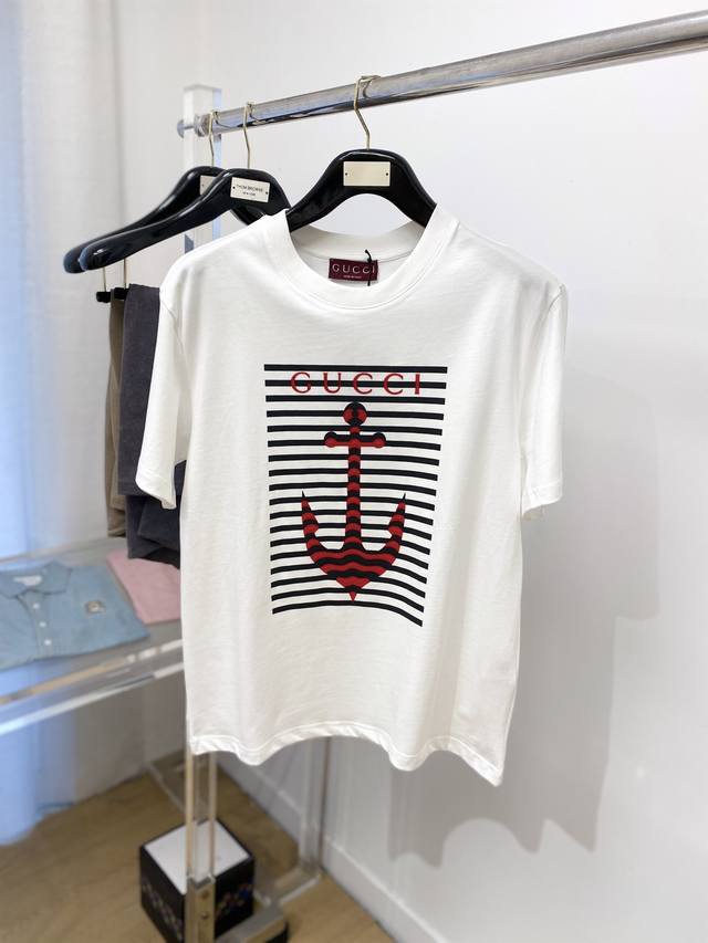Gucci's Latest Short-Sleeved T-Shirt For 2025 Is Handsome And Fashionable. The T