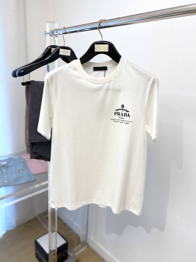 Prada 2025 Latest Short-Sleeved T-Shirt, Handsome And Fashionable, Top-Notch Pri