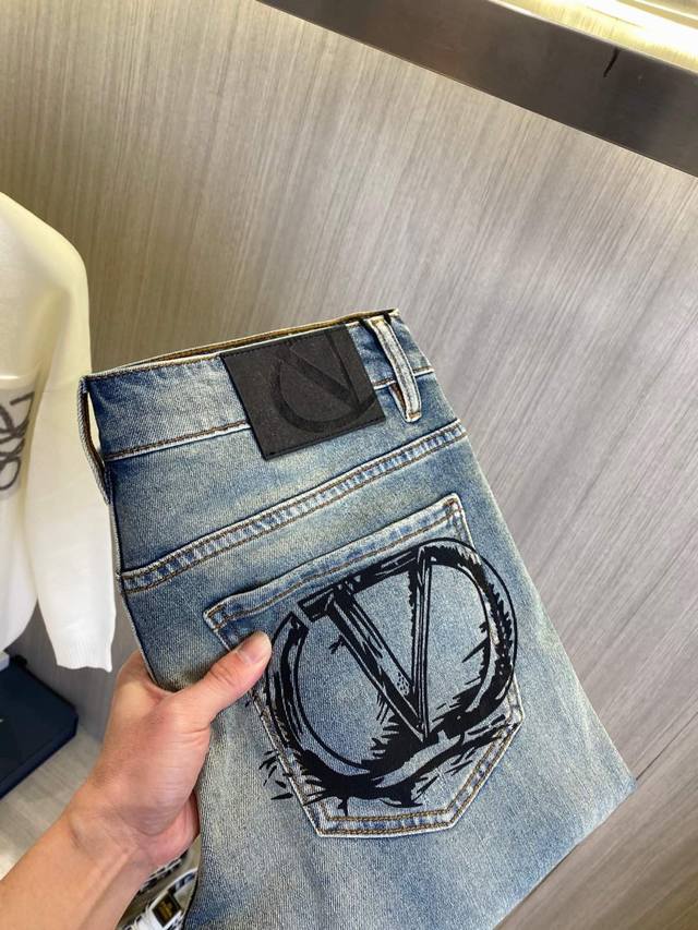 valentino 2025Ss New Spring And Summer Men's Jeans. Selected Imported Denim F