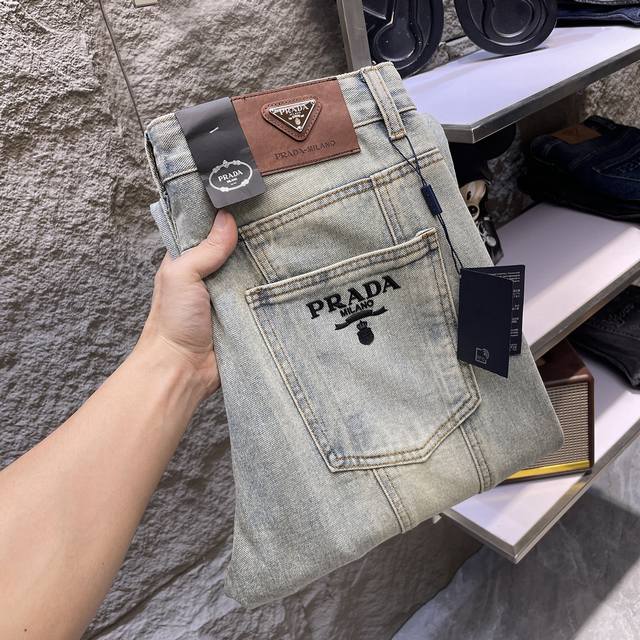 prada Prada Loose Straight Retro Gradient Jeans. A Must-Have For Street Cool.