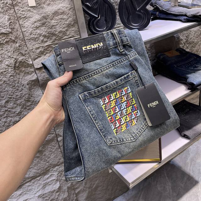 fendi Fendi Loose Straight Retro Gradient Jeans. A Must-Have For Street Cool.